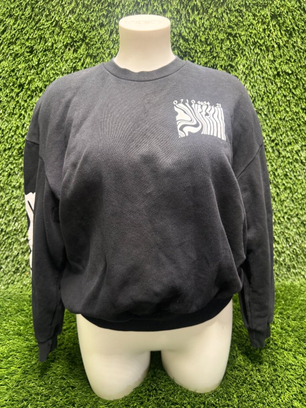 PRE-OWNED ZARA SWEATER SZ SMALL